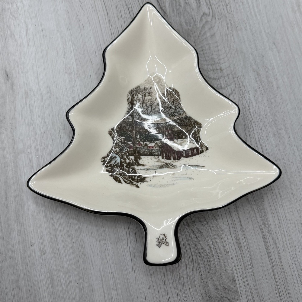 Johnson Bros Friendly Village Christmas Tree Dish Winter Village